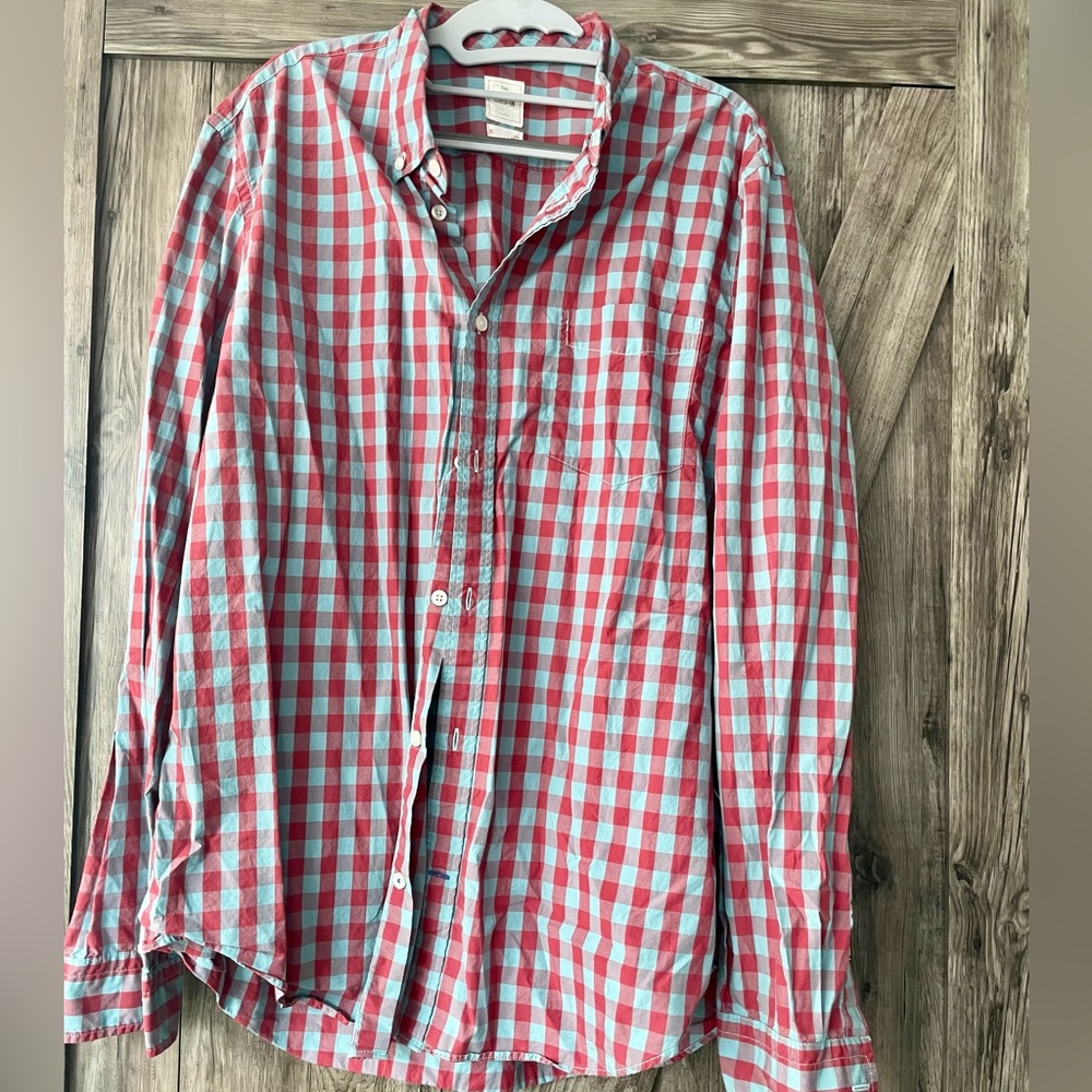 Men’s GAP blue and red gingham plaid button down shirt - lightly worn.
